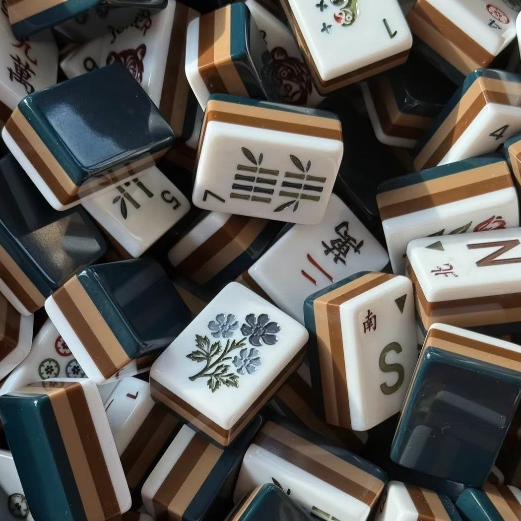 Black Bear American Mahjong Set — American Mahjong tile set pack shot