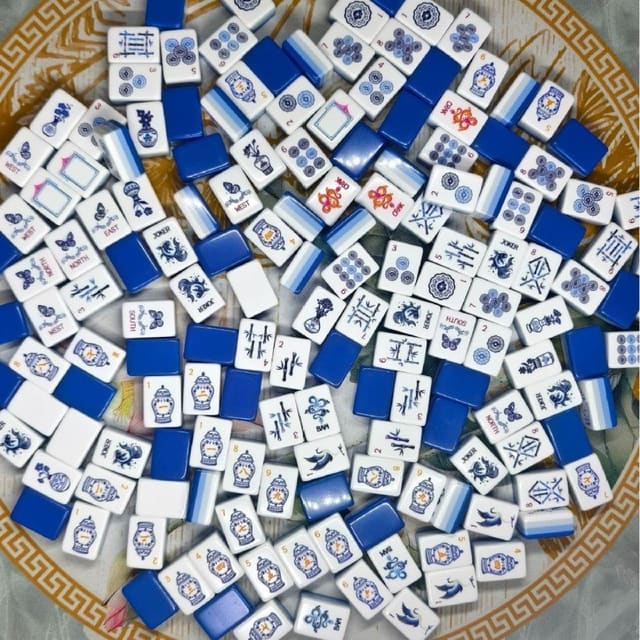 Blue-And-White Porcelain American Mahjong Set — American Mahjong tile set pack shot