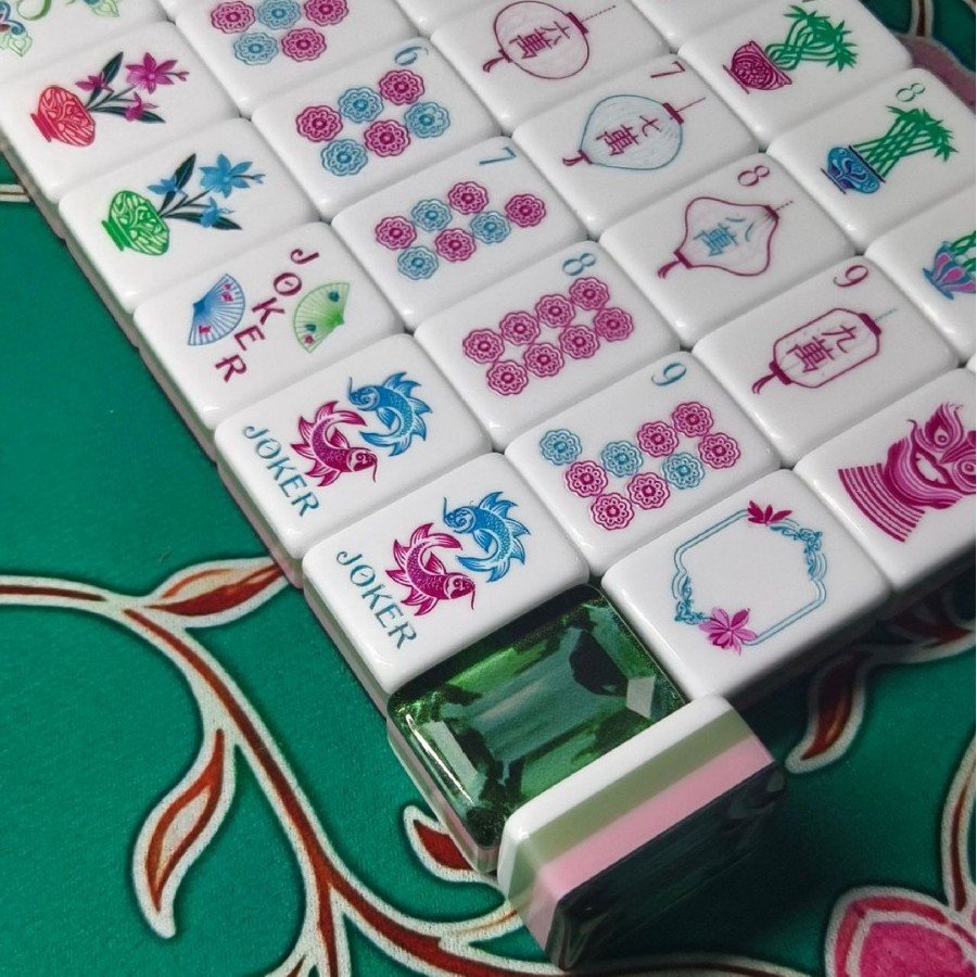 Green Diamond Crystal American Mahjong Set — American Mahjong tile set pack shot