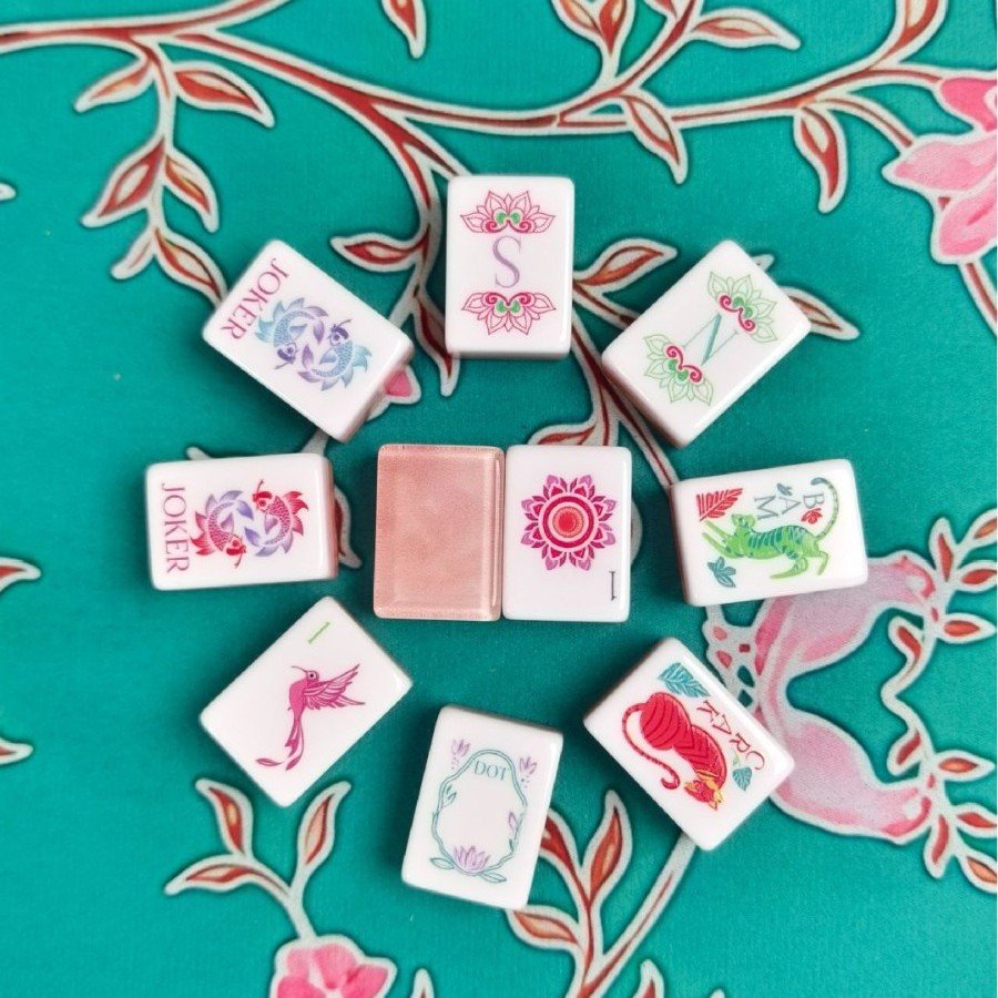 Pearl Shell American Mahjong Set — American Mahjong tile set pack shot